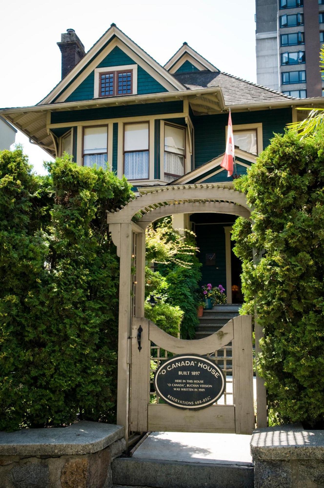 O Canada House Bed & Breakfast Vancouver Exterior photo